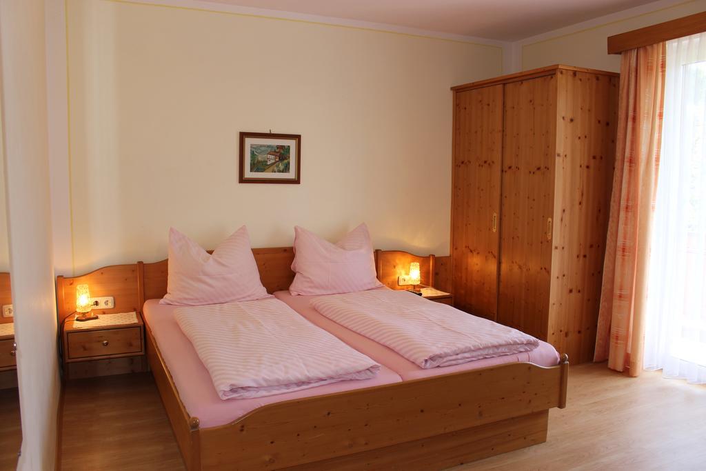 Gastehaus Sapetschnig Appartamento Faak am See Esterno foto